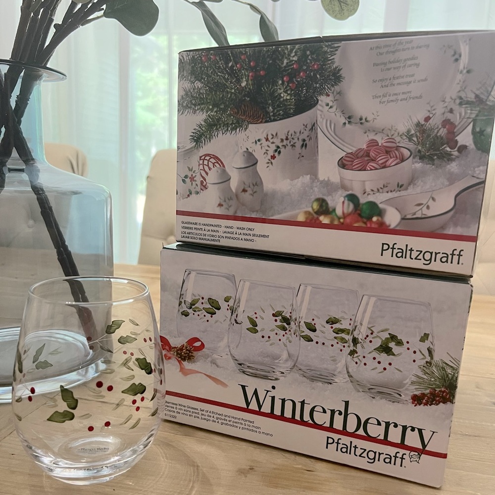Pfaltzgraff Winterberry Wine Glasses - Thumbnail 4